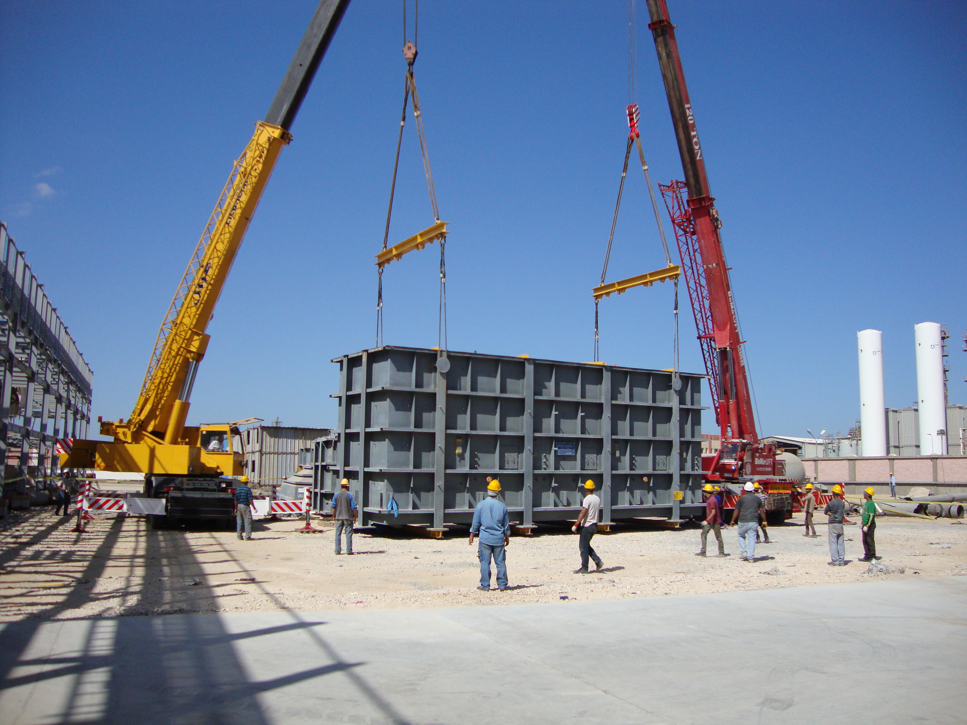 Modular fired heater section being lifted into position